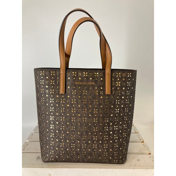 MICHAEL KORS MEDIUM SIGNATURE EYELT SAFFINAO LEATHER HANDBAG - Picture 2 of 16